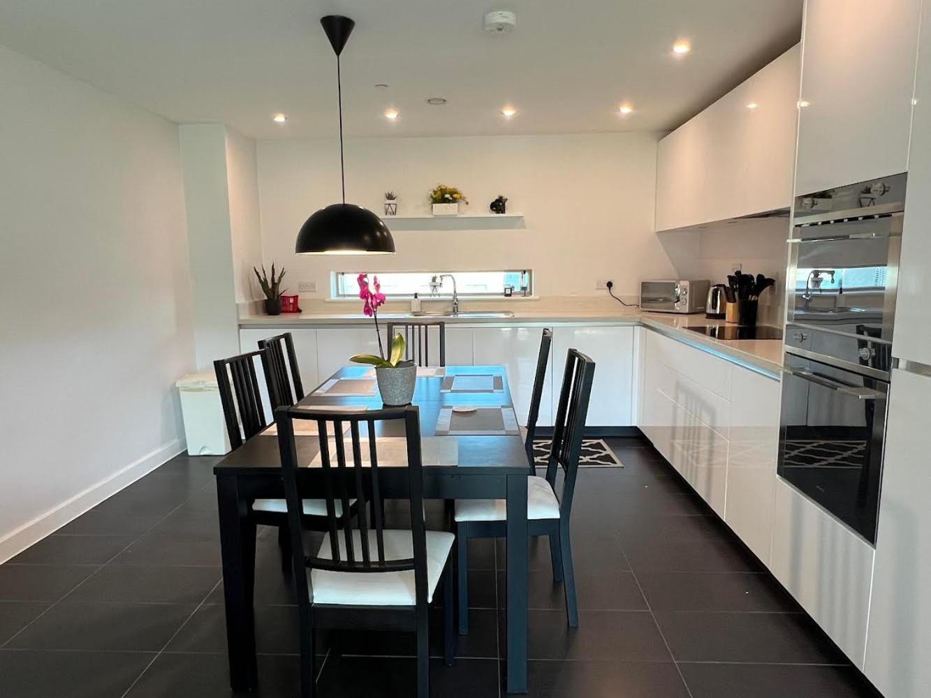 Cambridge Stays - Apartment At Addenbrooke Hospital And Bio Campus - Free Private Parking Exteriér fotografie
